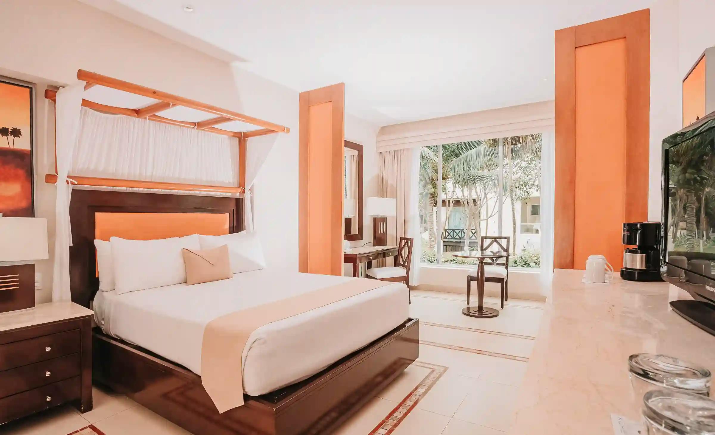 cama-king-size-en-luxury-jacuzzi-suite-king-en-hotel-kore-tulum-reatreat-and-spa-resort